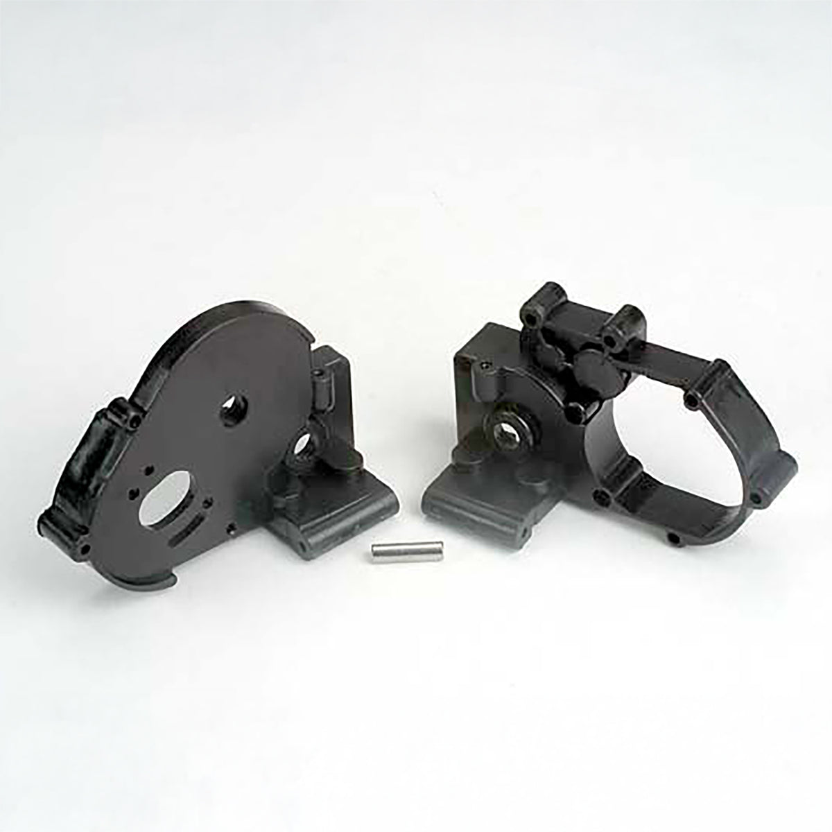 Traxxas Magnum 272 Black Gearbox Halves (L&R) w/Idler Gear Shaft